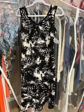 Women's Black and White Printed Midi Dress